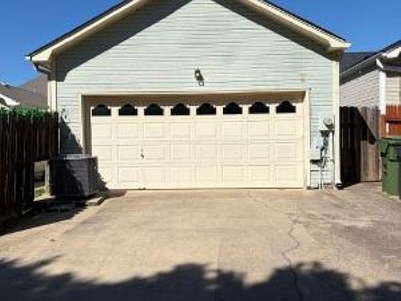 2nd image of 2133 Eastbrook SE