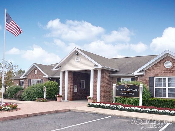 3rd image of 4406 W Potomac Dr APT B