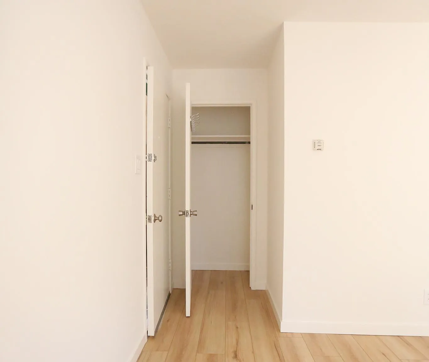 2210 McKinley Ave — Photo 4