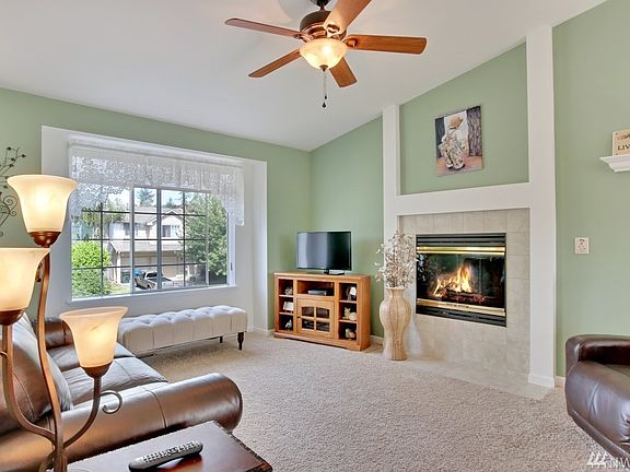 3rd image of 32513 Newcastle Dr