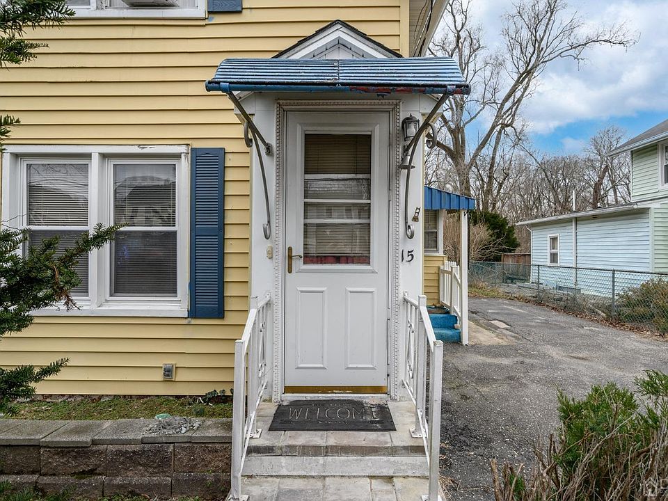 1st image of 15 Brown Ave