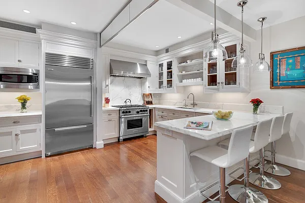 Sold by Compass | media 23