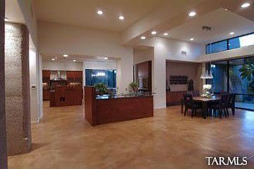 3rd image of 450 W Tortolita Mountain Cir