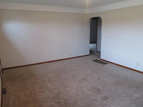 2nd image of 137 N High St