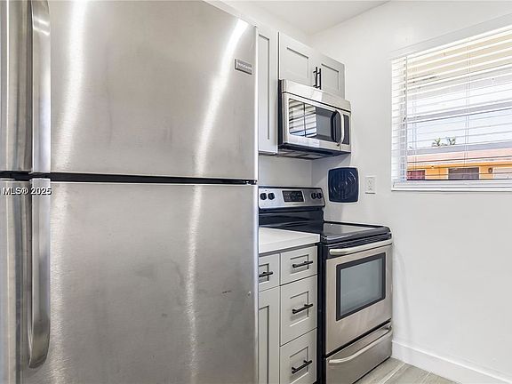 3rd image of 14980 NE 5th Ct