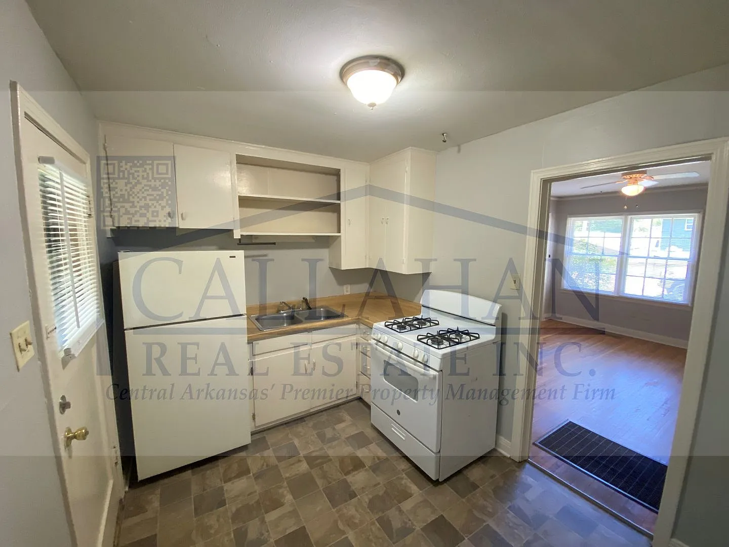 Park Hill 2 Bedroom Duplex — Photo 2