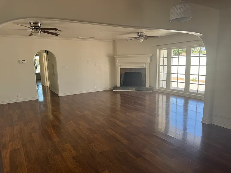 701 W Lewis Ave — Photo 5