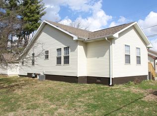 1113 Avenue D St, Greencastle, IN