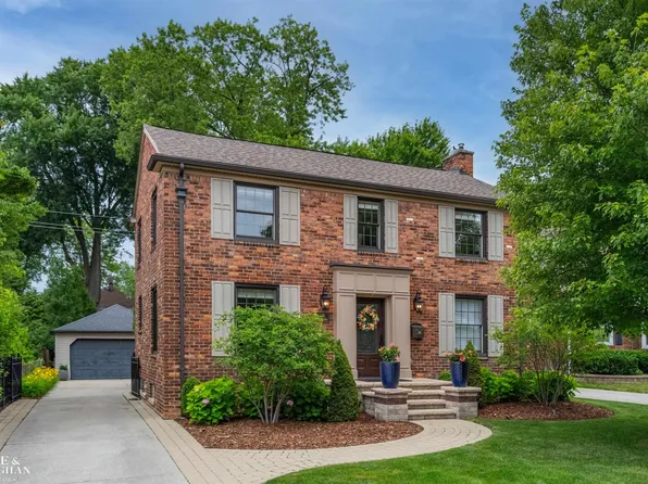 280 Kerby Rd, Grosse Pointe Farms, MI 48236