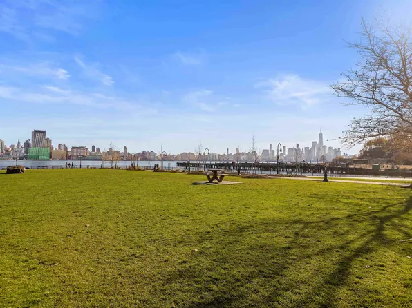 1000 Maxwell Lane image 30 of 32