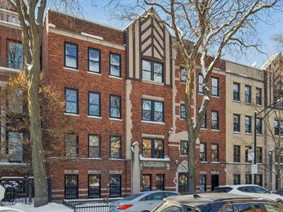 2124 N Hudson Ave APT 303, Chicago, IL, 60614