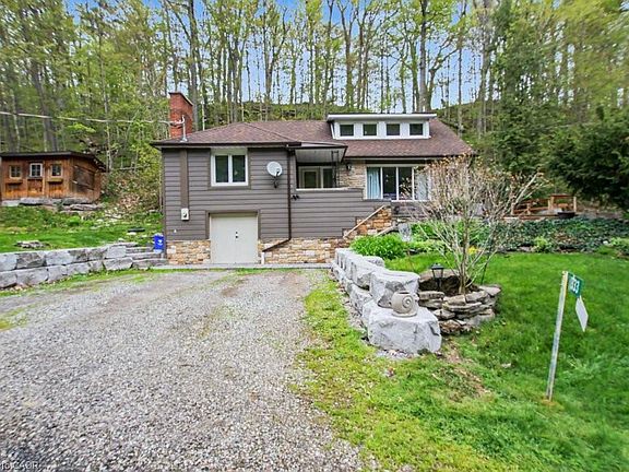 4th image of 1333 Hidden Valley Rd
