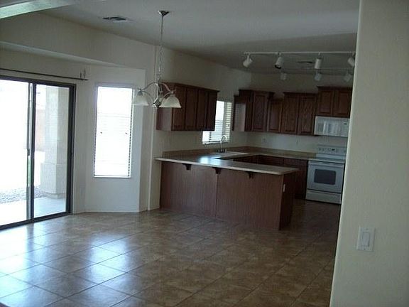 4th image of 17780 W Evans Dr