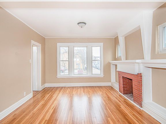 2nd image of 1853 N Karlov Ave APT 3W