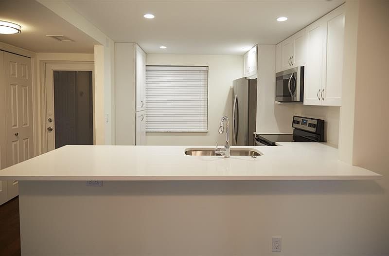 1st image of 900 Dogwood Dr APT 237