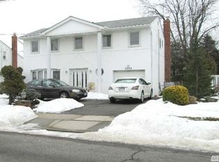 2899 Mandalay Beach Rd, Wantagh, NY 11793