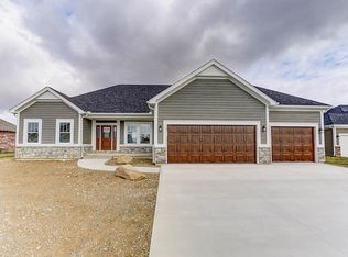 2313 Larkspur Dr, Troy, OH 45373