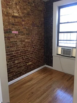 Rented by Weinstein Realty Group | media 14