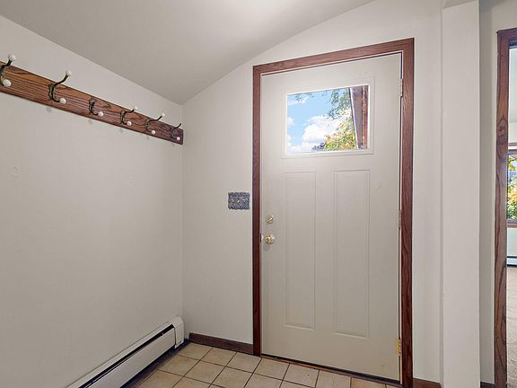 5th image of 1267 Scheffer Ave
