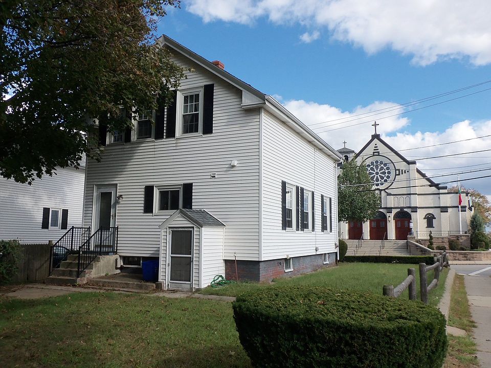 2nd image of 72 N Carpenter St