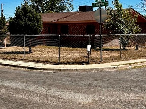 2nd image of 1021 W Laughlin Dr
