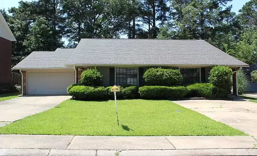 3 bed, 1171 sqft, $2,000 — Photo 2