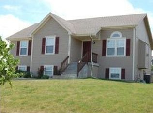 10806 N Skiles Ave, Kansas City, MO 64157