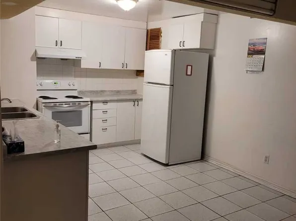 13 Pennsylvania Ave, Brampton, ON L6Y 4N8