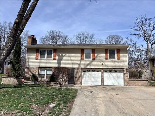 7806 NE 57th St, Kansas City, MO 64119