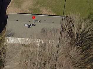 111 N 8th St, Mapleton, IA 51034