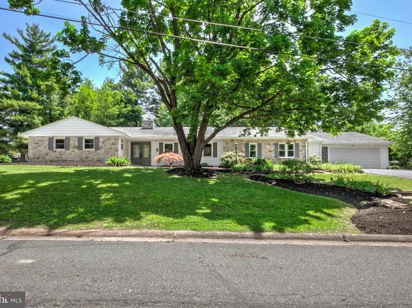 828 Brookside Rd, Pottstown, PA 19464