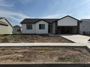 25080 Bluebird Cir, Adel, IA 50003