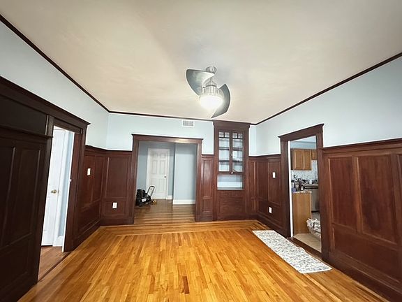 4th image of 55 Lithgow St