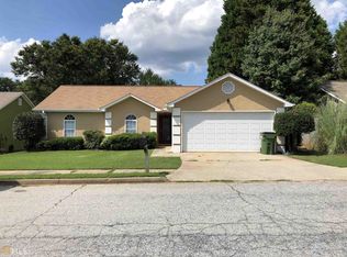 215 Landing Dr, Fayetteville, GA 30214