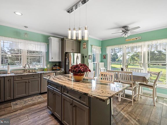 5th image of 27472 Strawberry Hill Rd