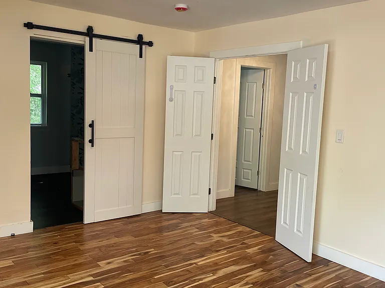 1508 S Bedford Rd — Photo 15