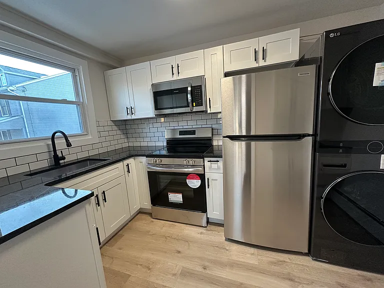 2259 Hamilton Ave #2 — Photo 2