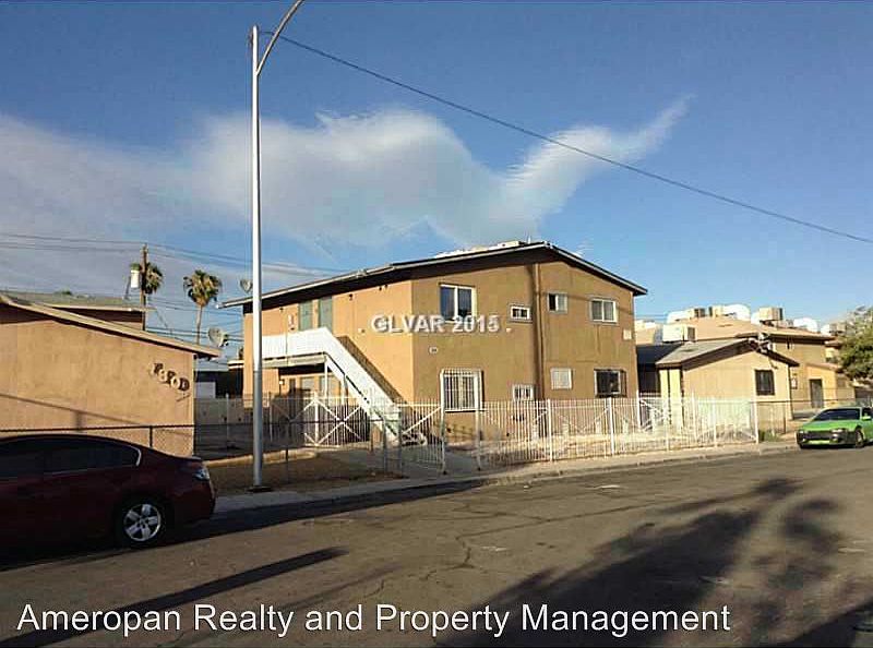 1st image of 484 Albert Ave APT 1