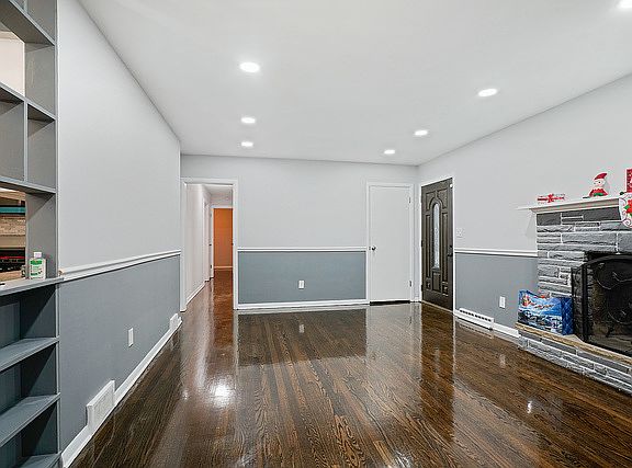 5th image of 760 Portsmouth Ave