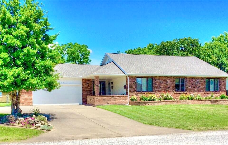 1st image of 569 E Hillwallen Place