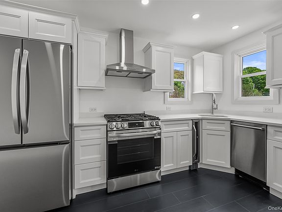 3rd image of 11 Mearns Avenue