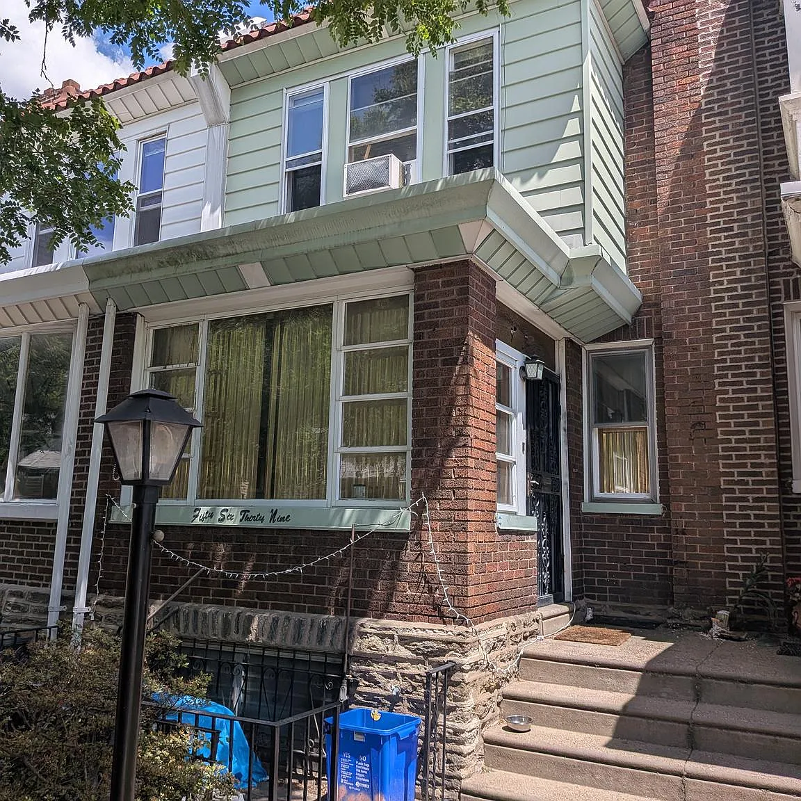 4 bed, 1254 sqft, $2,300 — Photo 1