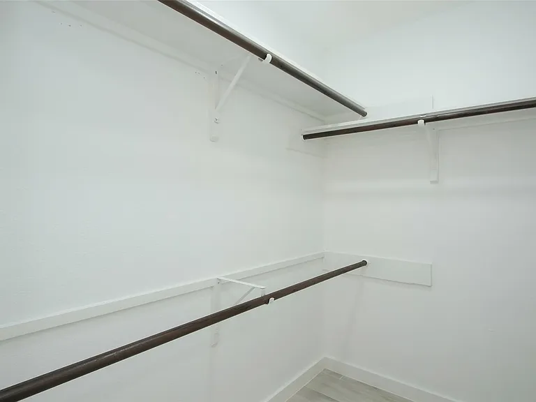 8518 Furlong Ln — Photo 25