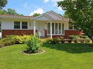 930 Claver Ln, Florissant, MO 63031