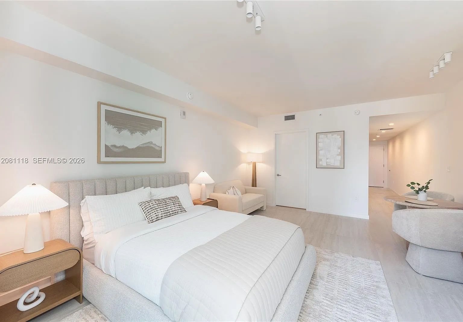Studio, 539 sqft, $3,200 — Photo 2