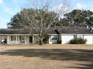 531 Meneley Rd, Winnie, TX 77665