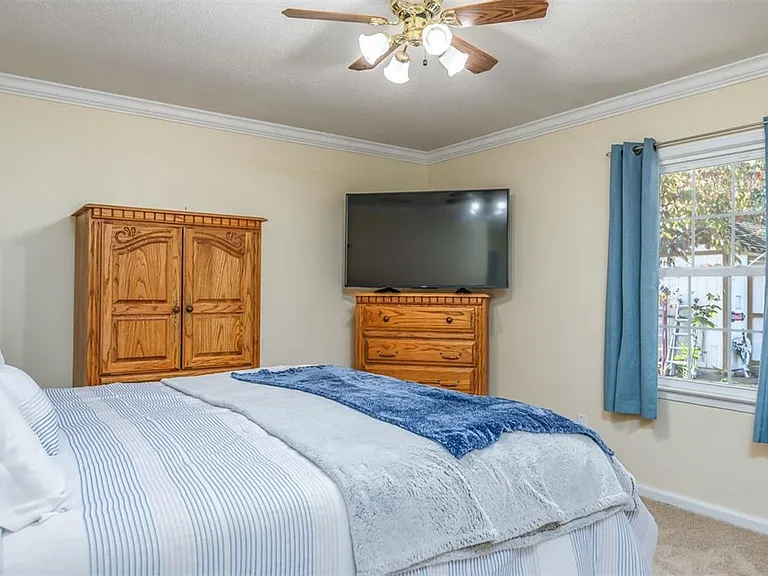 200 Davors Dr — Photo 12