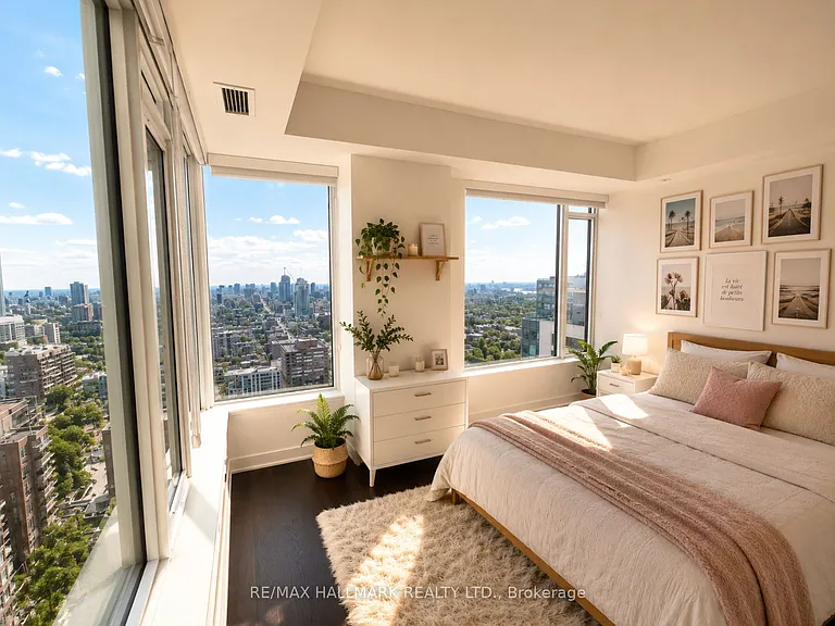 11 Yorkville Ave #3502 — Photo 6