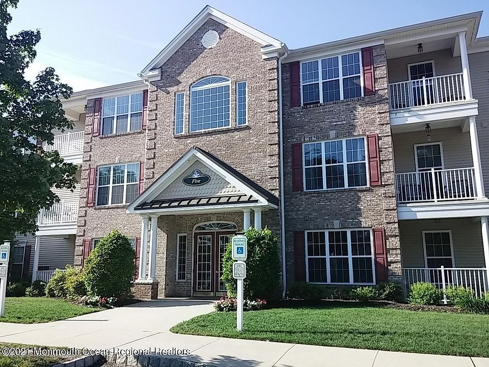 1st image of 525 Sophee Ln