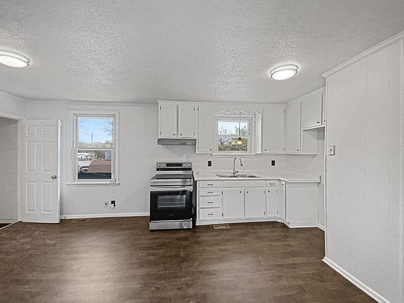 4th image of 615 Lafayette Ct